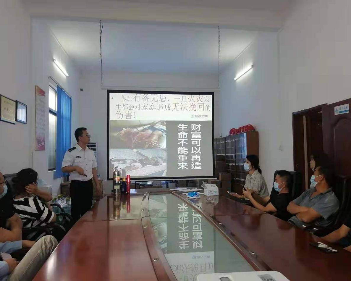 生命不能重來，財(cái)富可以再造——湛江港創(chuàng)公司開展消防安全知識(shí)培訓(xùn)和現(xiàn)場演練活動(dòng)